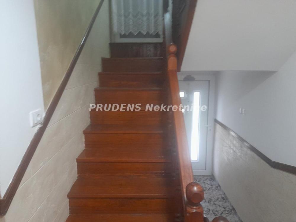 Slika 9 - Dobanovačka,  Kuća na prodaju, 220m2, 215.000€