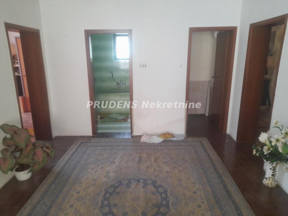 Slika 9 - Vojvođanska,  Kuća na prodaju, 318m2, 295.000€