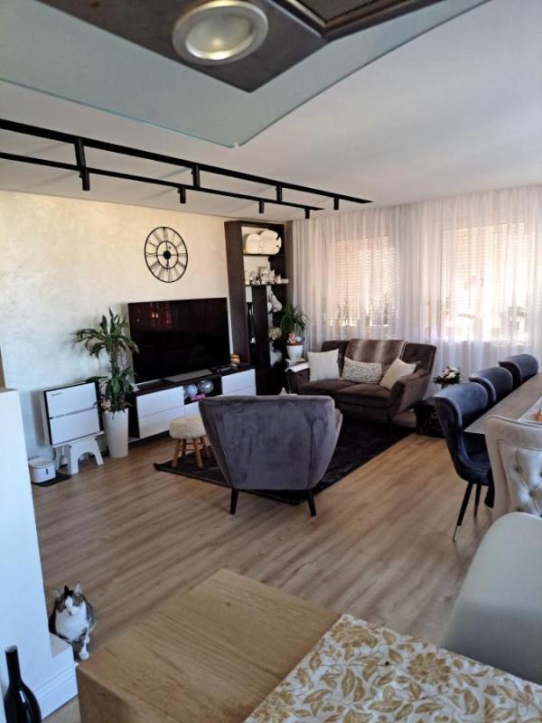 Glavna slika -Petosoban stan na prodaju, 270m2, 450.000€