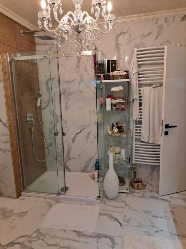 Slika 10 - Petosoban stan na prodaju, 270m2, 450.000€