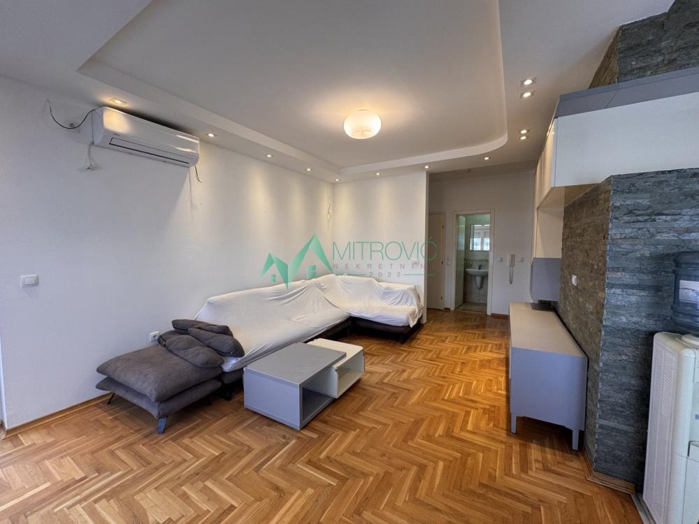 Slika 1 - Šestosoban stan na prodaju, 119m2, 272.950€