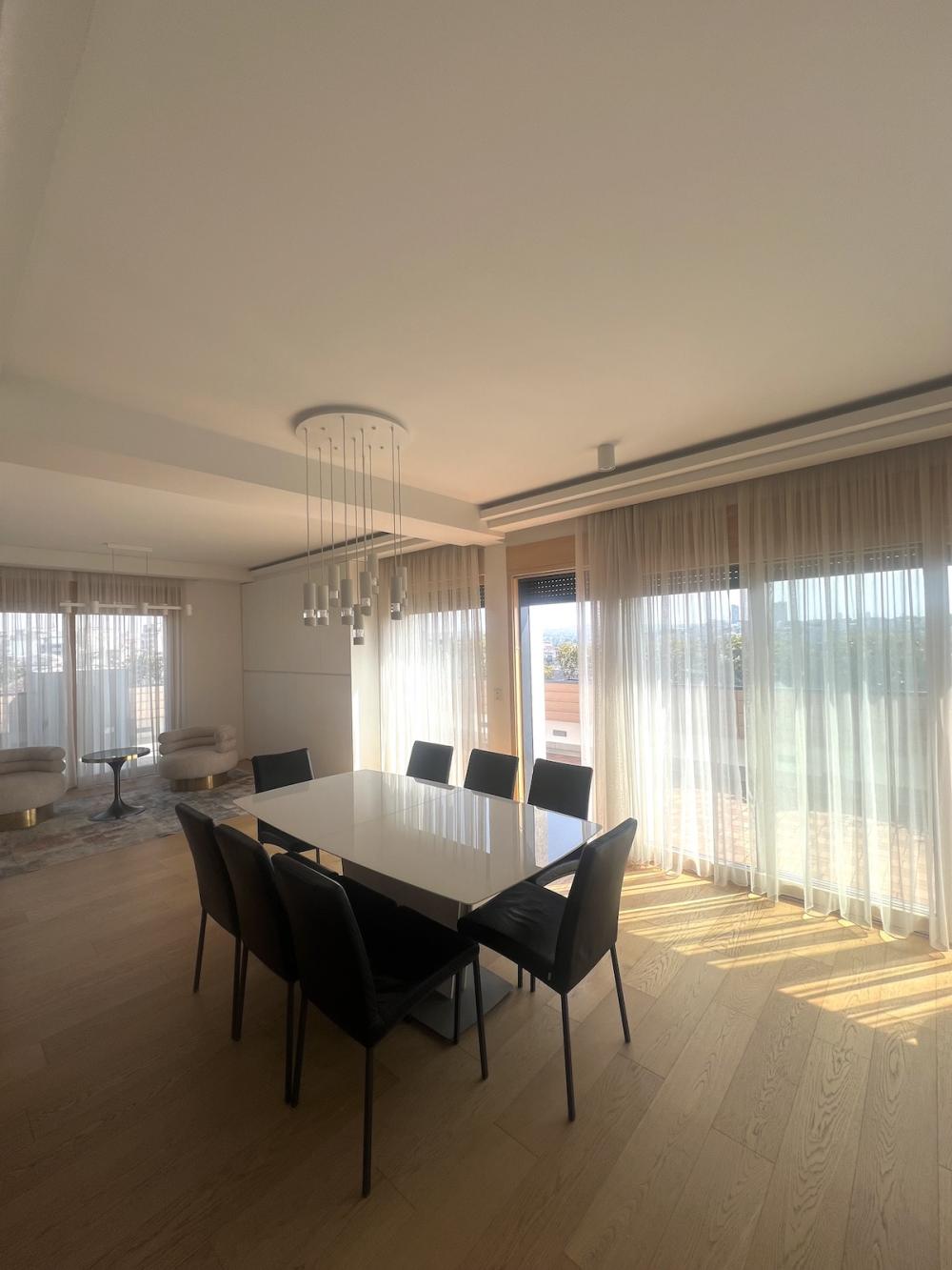 Slika 4 - Nebojsina, Četvorosoban stan za izdavanje, 237m2, 4.000€