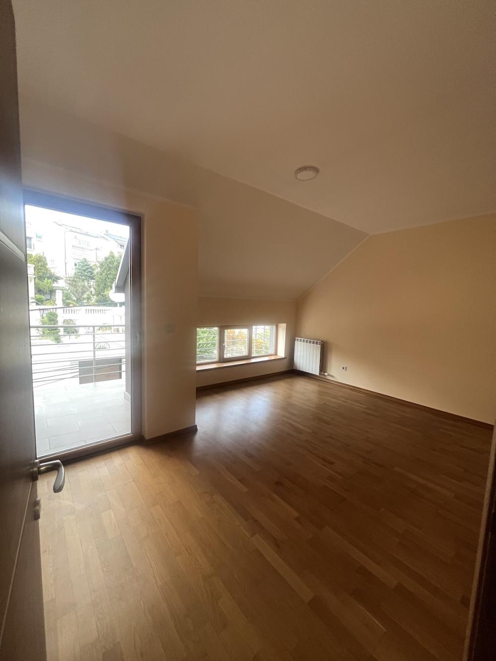 Slika 8 - Milana Blagojevica Spanca, Četvorosoban stan za izdavanje, 115m2, 1.000€