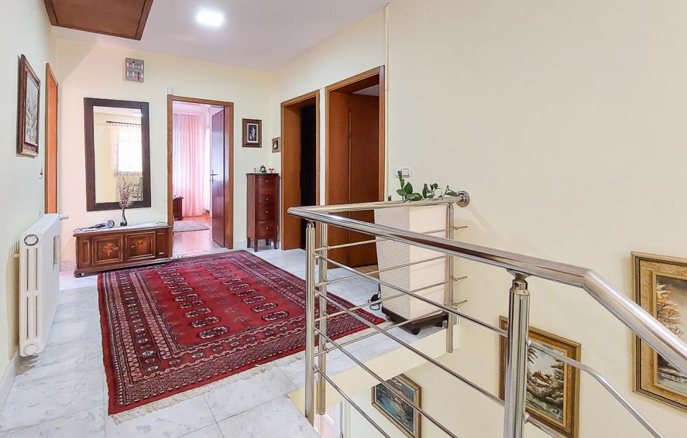 Slika 9 - Porodice Ilic,  Kuća na prodaju, 295m2, 300.000€