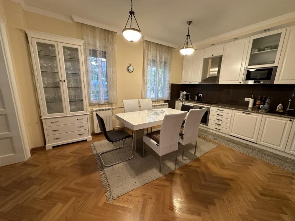 Slika 4 - Dobanovacka,  Kuća na prodaju, 250m2, 550.000€