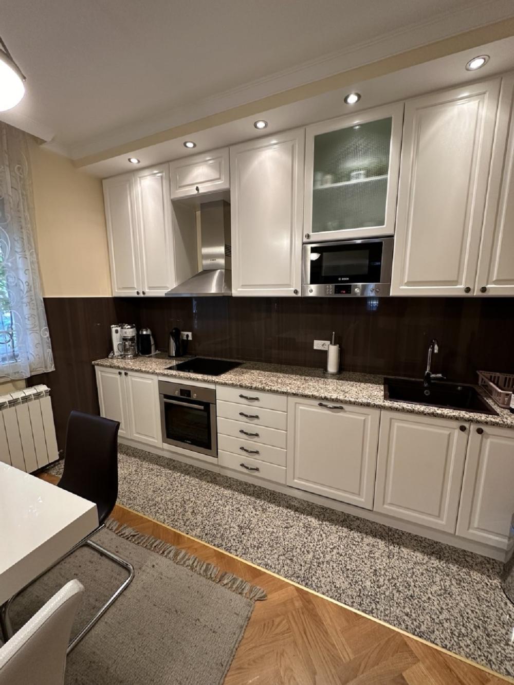 Slika 5 - Dobanovacka,  Kuća na prodaju, 250m2, 550.000€