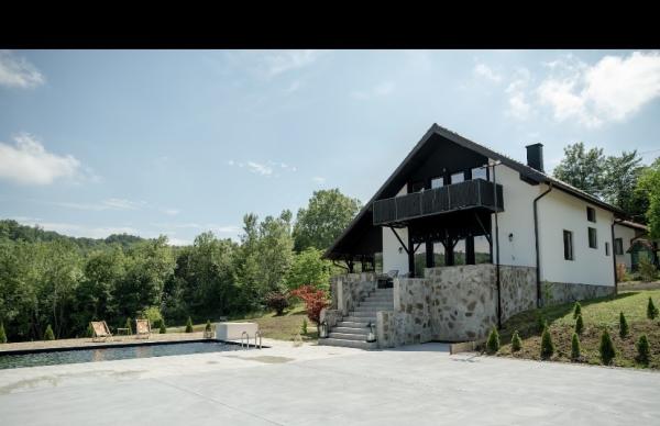Slika 2 - Bogosava Filipovica,  Kuća na prodaju, 250m2, 380.000€