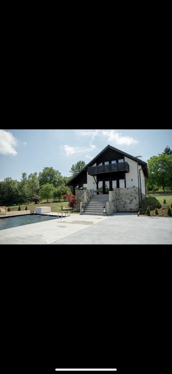 Slika 3 - Bogosava Filipovica,  Kuća na prodaju, 250m2, 380.000€