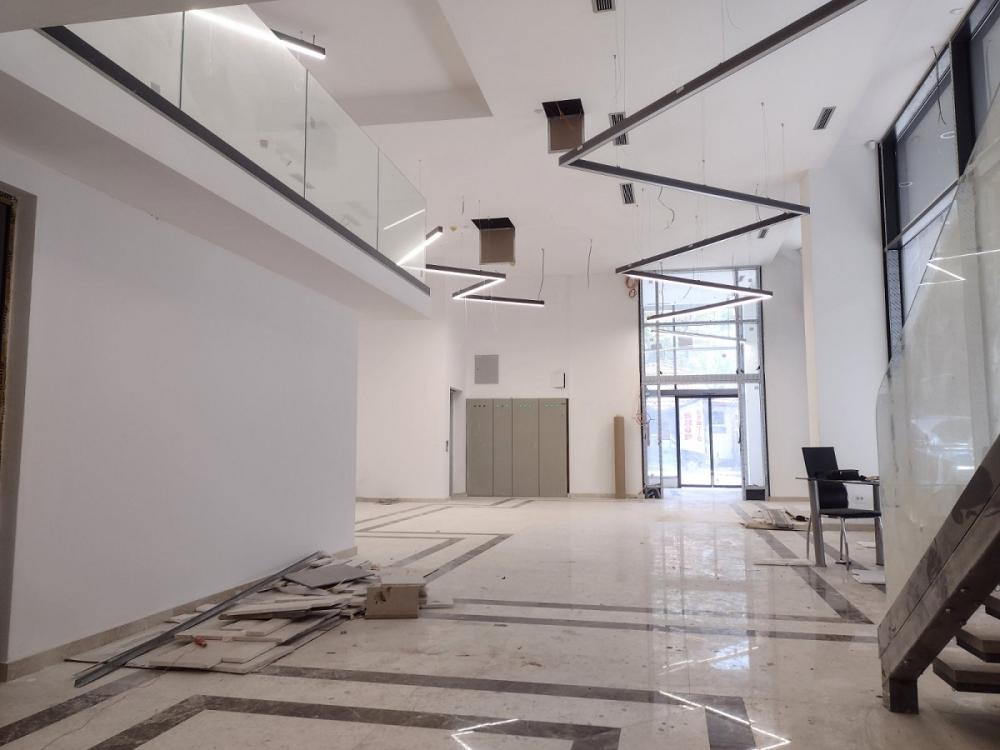 Slika 7 - Jug Bogdanova,  Lokal na prodaju, 2436m2, 7.500.000€