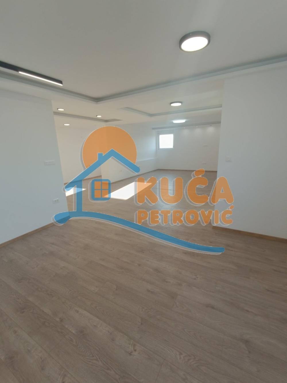 Slika 1 - Nade Tomić,  Lokal za izdavanje, 229m2, 1.600€