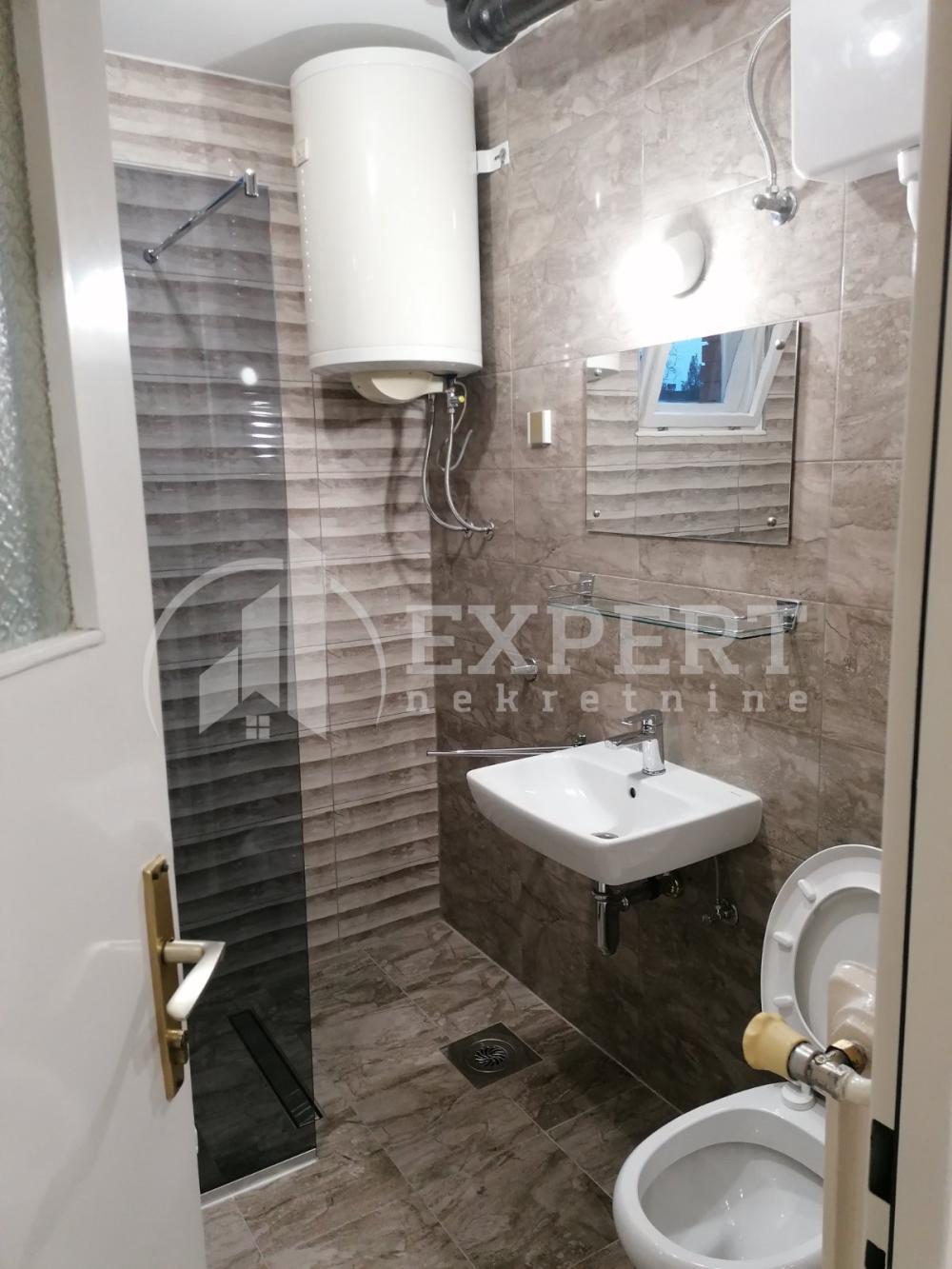 Slika 10 - Patrisa Lumumbe, Dvoiposoban stan za izdavanje, 60m2, 400€