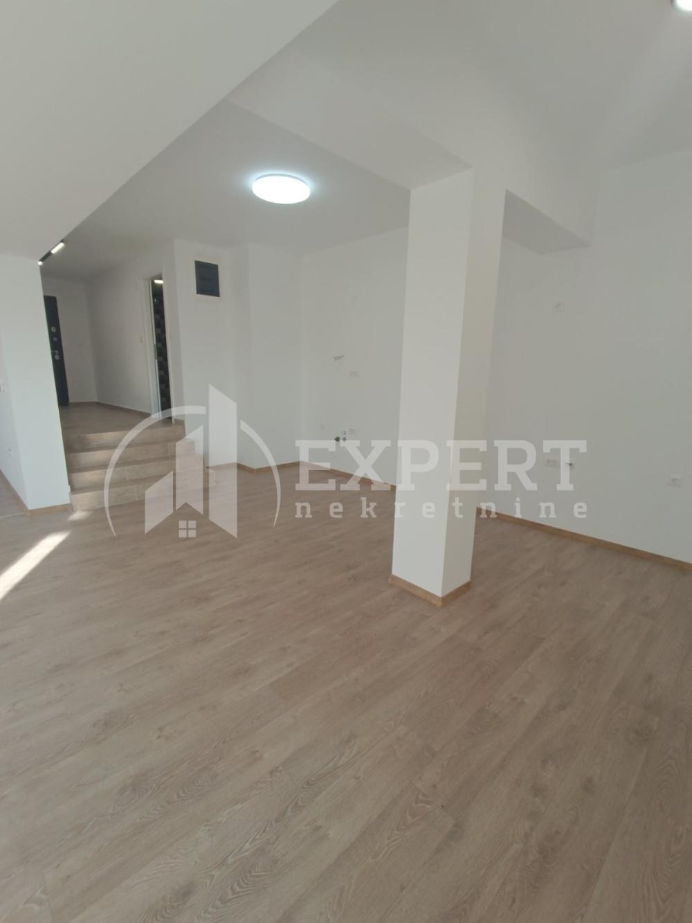 Slika 11 - Nade Tomić,  Lokal za izdavanje, 229m2, 1.600€
