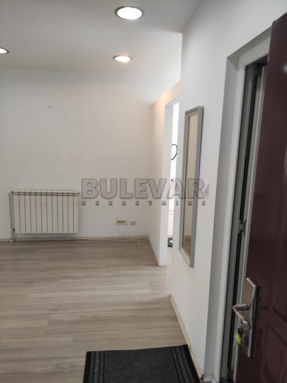 Slika 5 - Obrenovićeva, Jednoiposoban stan za izdavanje, 44m2, 350€