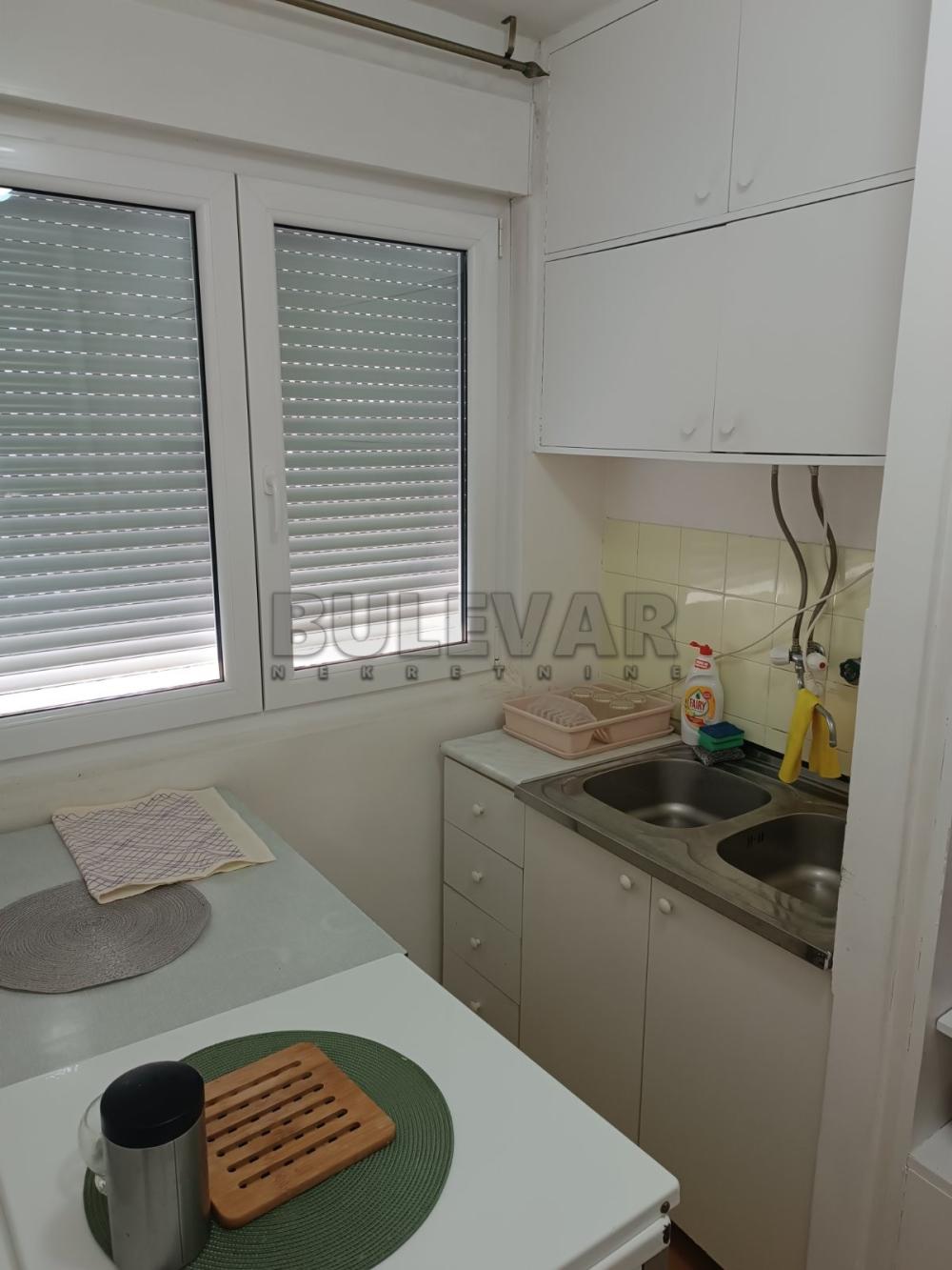 Slika 3 - Maksima Gorkog, Trosoban stan za izdavanje, 70m2, 300€