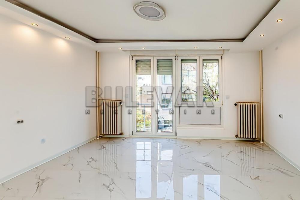 Slika 5 - Vožda Karađorđa,  Lokal za izdavanje, 51m2, 500€