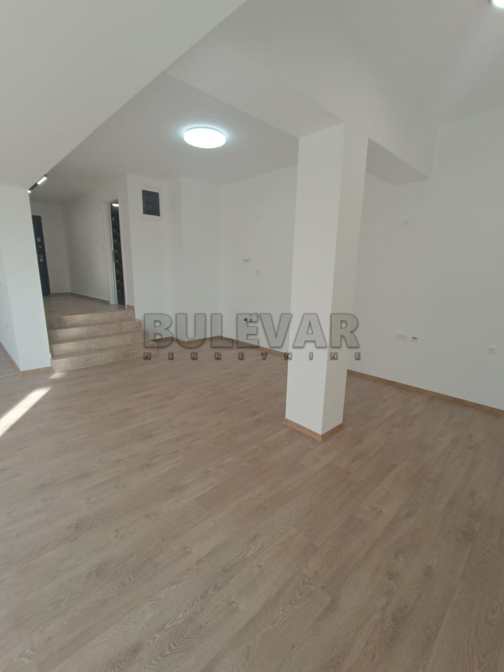 Slika 11 - Nade Tomić,  Lokal za izdavanje, 229m2, 1.600€