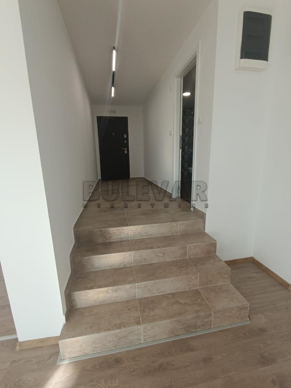 Slika 10 - Nade Tomić,  Lokal za izdavanje, 229m2, 1.600€