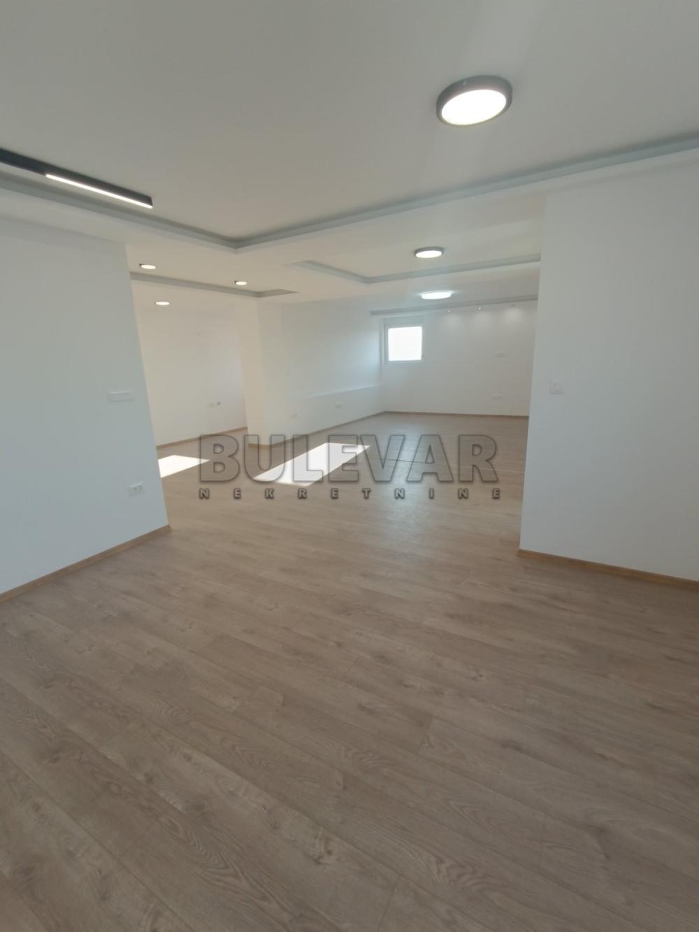 Slika 1 - Nade Tomić,  Lokal za izdavanje, 229m2, 1.600€