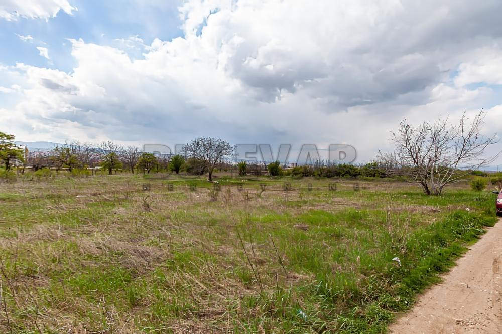 Slika 1 - Petra Božovića Građevinsko zemljište na prodaju, Pantelej, 180.000€