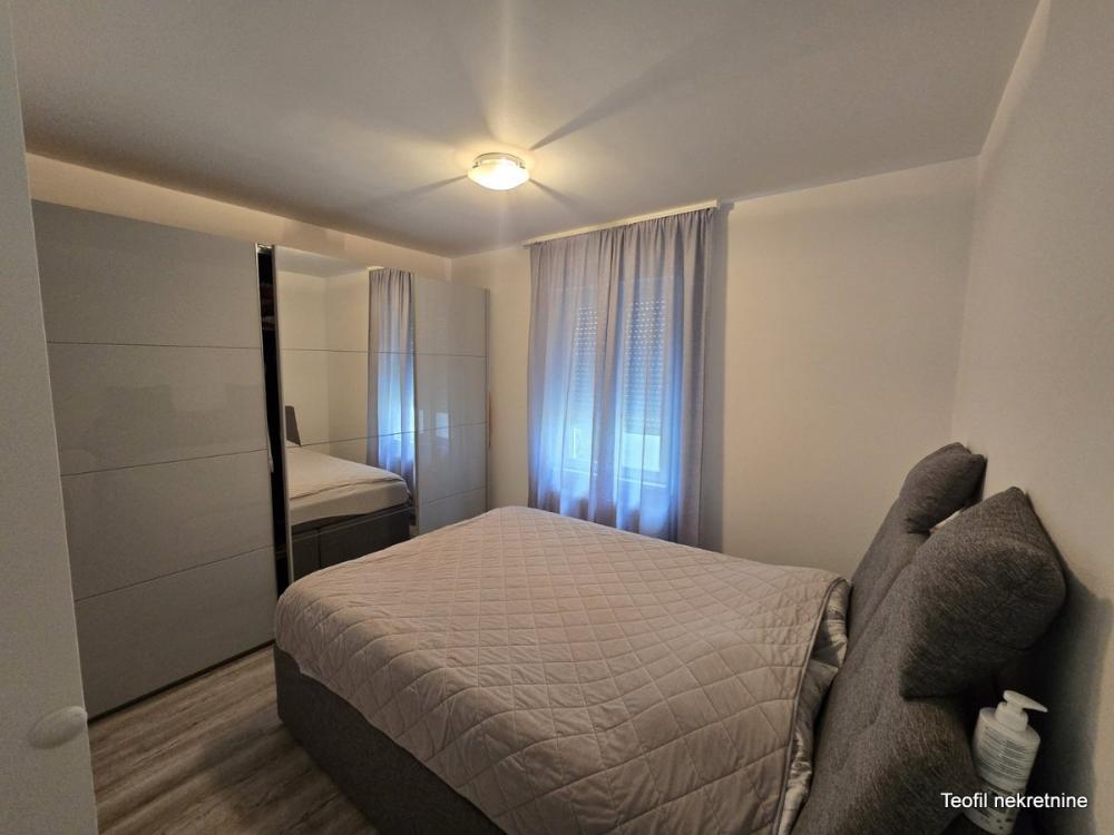 Slika 7 - Milovana Vidaka,  Kuća na prodaju, 200m2, 290.000€