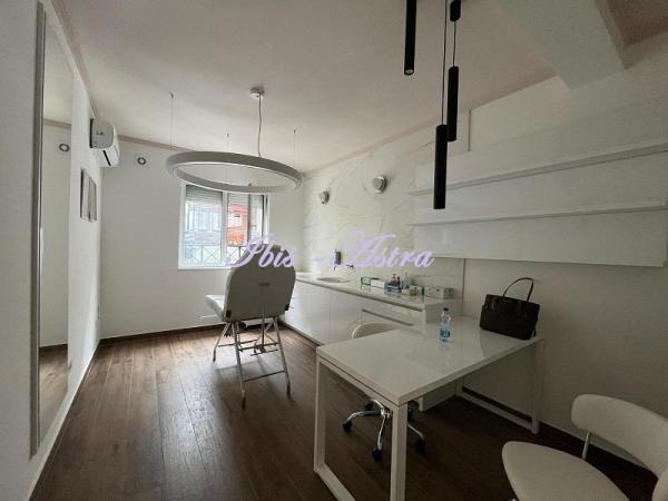 Slika 3 - Požarevačka,  Lokal za izdavanje, 42m2, 1.200€