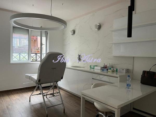 Slika 4 - Požarevačka,  Lokal za izdavanje, 42m2, 1.200€