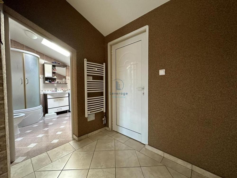 Slika 11 - Crkvena, Četvoroiposoban stan na prodaju, 173m2, 190.000€