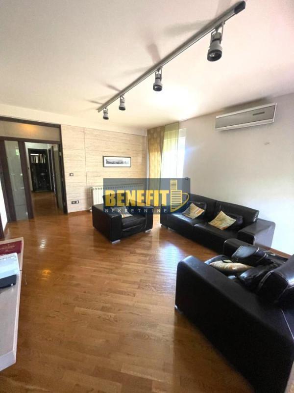 Glavna slika -Trosoban stan za izdavanje, 81m2, 1.100€