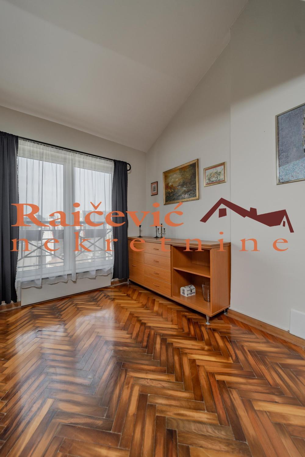 Slika 4 - 22. oktobra, Petosoban stan na prodaju, 158m2, 350.000€