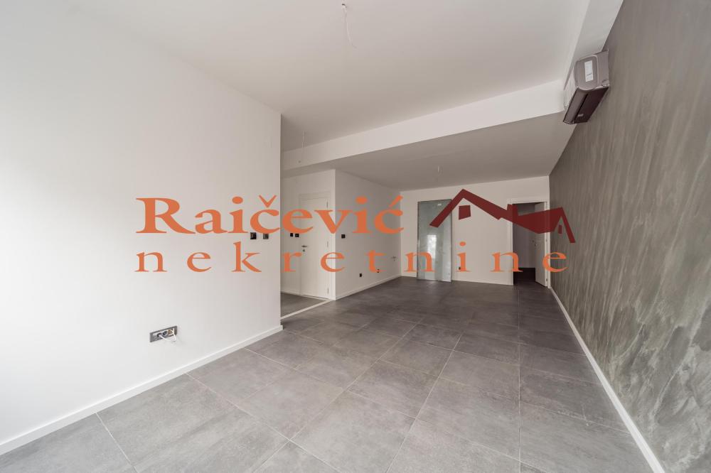 Slika 2 - Milana Rakica, Trosoban stan na prodaju, 72m2, 252.000€