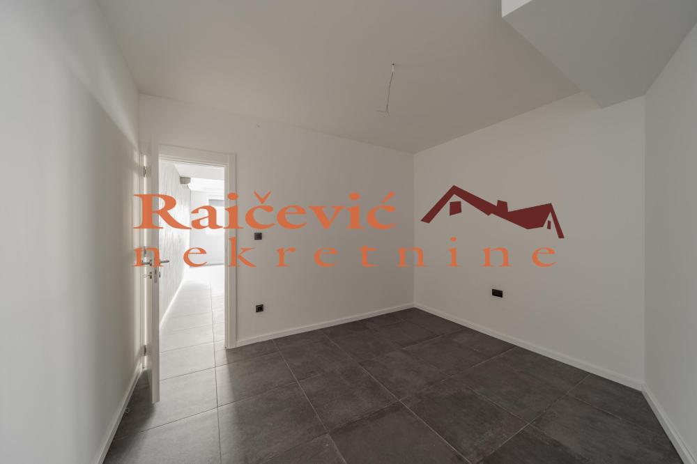 Slika 4 - Milana Rakica, Trosoban stan na prodaju, 72m2, 252.000€