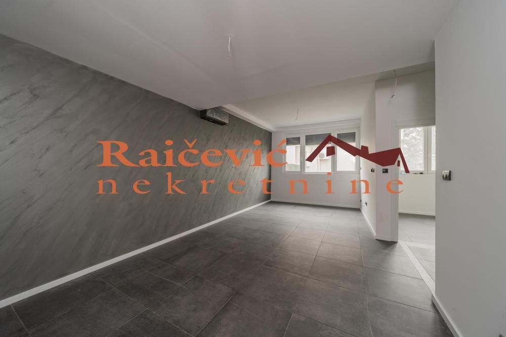Glavna slika -Milana Rakica, Trosoban stan na prodaju, 72m2, 252.000€