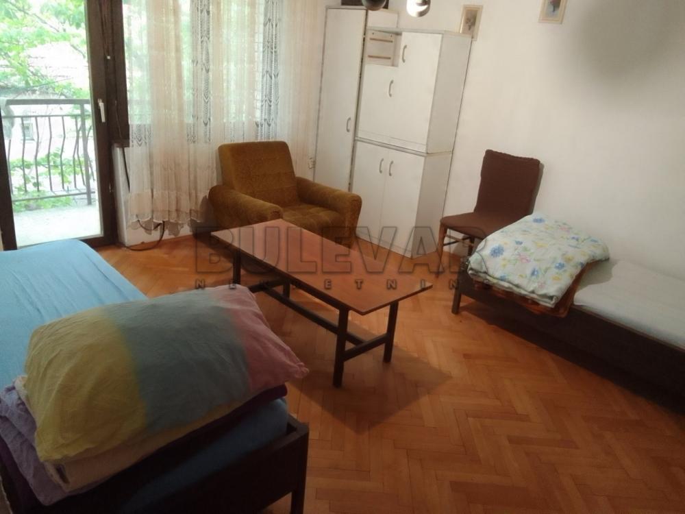 Slika 7 - Bulevar svetog cara, Troiposoban stan za izdavanje, 90m2, 400€