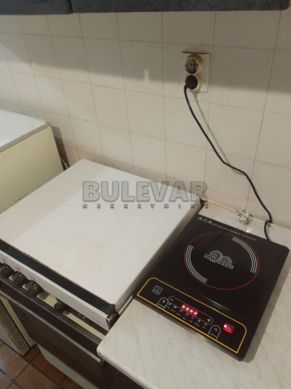 Slika 1 - Bulevar svetog cara, Troiposoban stan za izdavanje, 90m2, 400€