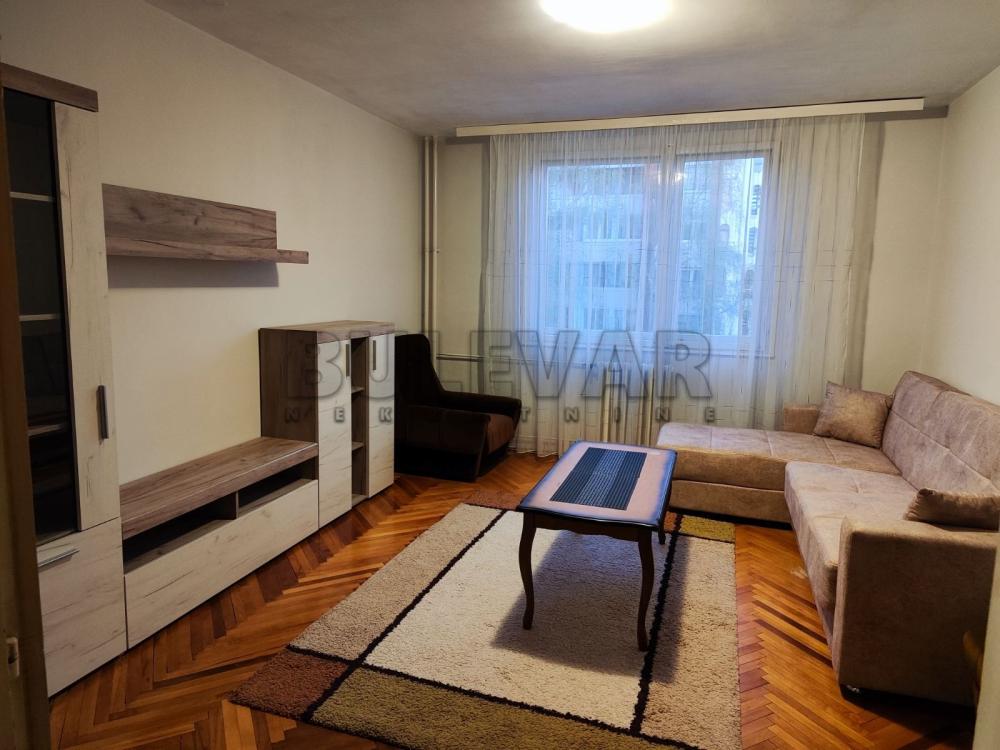 Slika 1 - Patrisa Lumumbe, Trosoban stan za izdavanje, 70m2, 350€