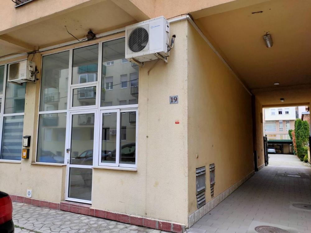 Slika 1 -  Lokal za izdavanje, 63m2, 450€