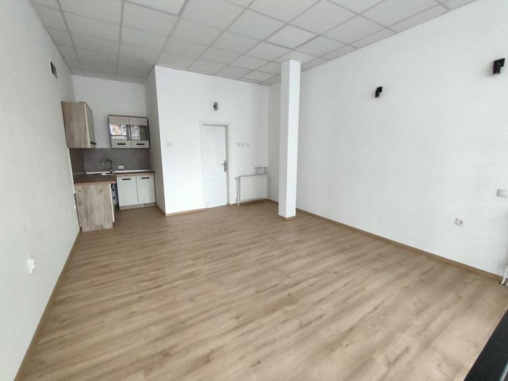 Slika 3 -  Lokal za izdavanje, 63m2, 450€