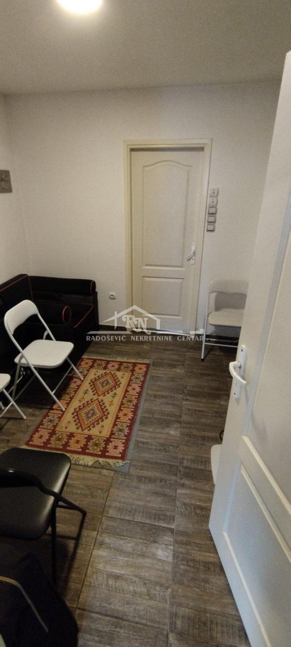 Slika 2 - Dobropoljska,  Lokal za izdavanje, 72m2, 650€