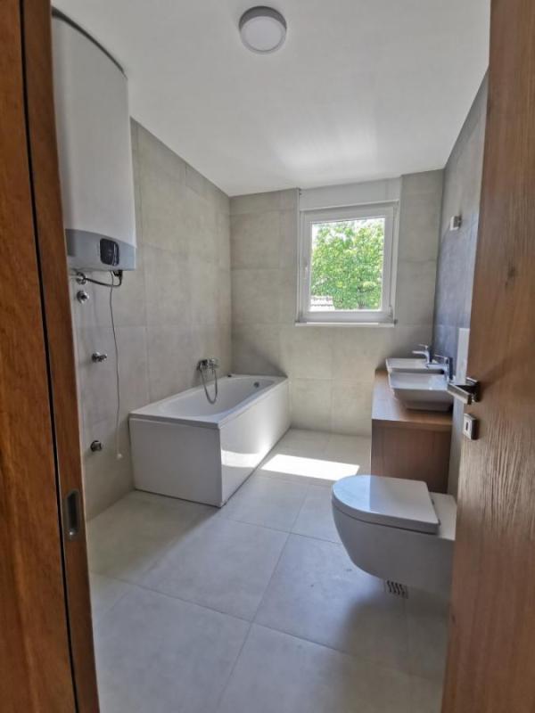 Slika 8 - Četvorosoban stan na prodaju, 124m2, 273.000€