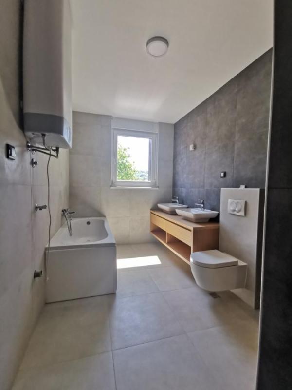 Slika 9 - Četvorosoban stan na prodaju, 124m2, 273.000€