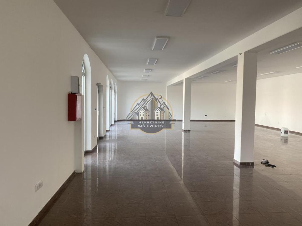 Slika 1 - Ugrinovački put,  Lokal za izdavanje, 480m2, 5.600€