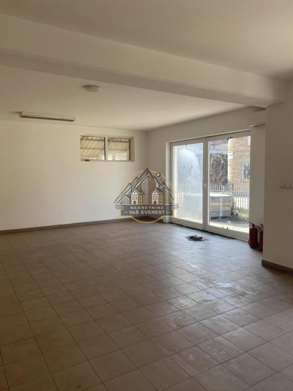 Slika 4 - Ugrinovački put,  Lokal za izdavanje, 480m2, 5.600€