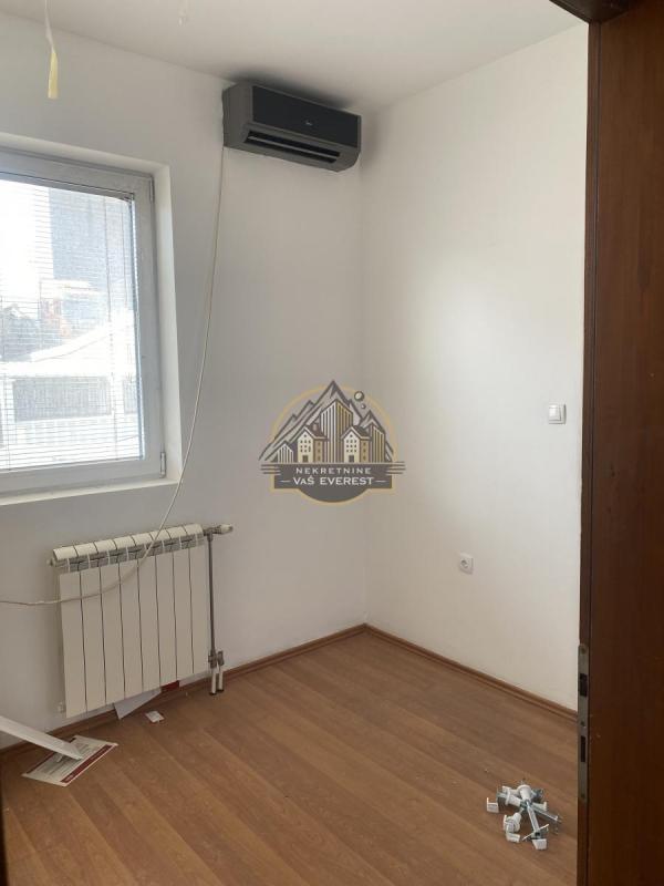 Slika 6 - Ugrinovački put,  Lokal za izdavanje, 480m2, 5.600€
