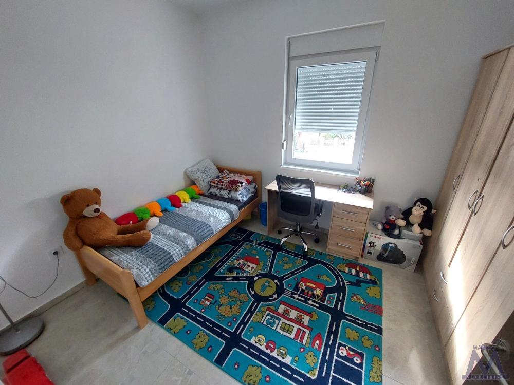 Slika 3 -  Kuća na prodaju, 242m2, 420.000€