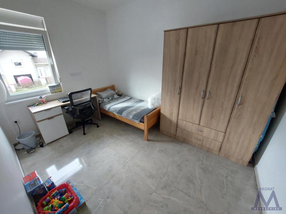 Slika 4 -  Kuća na prodaju, 242m2, 420.000€