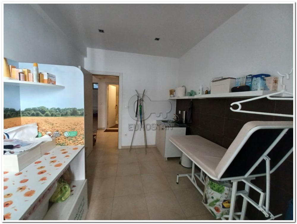 Slika 4 - Stojana Protića,  Lokal za izdavanje, 56m2, 1.250€