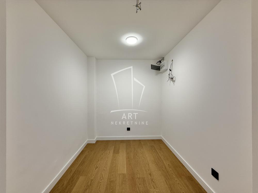 Slika 11 - Miloja Đaka, Trosoban stan na prodaju, 144m2, 435.000€