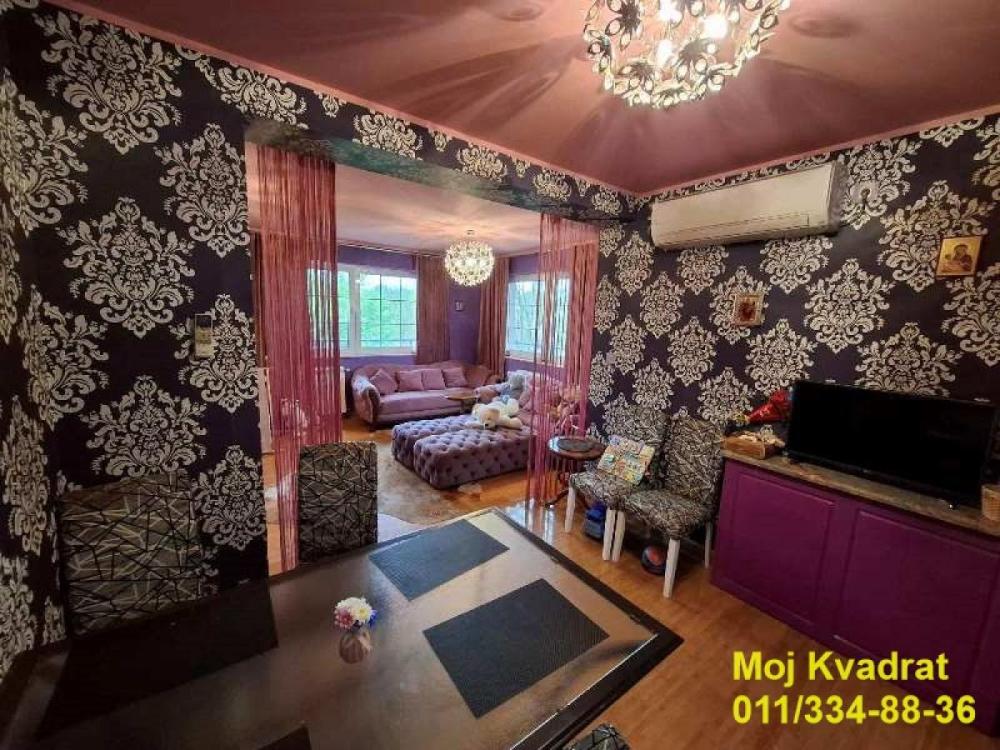 Slika 1 -  Kuća na prodaju, 300m2, 390.000€