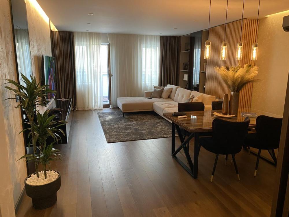 Glavna slika -Četvorosoban stan na prodaju, 122m2, 430.000€