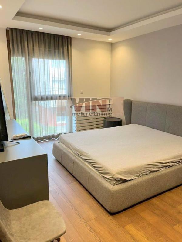 Slika 11 - INTERNACIONALNIH BRIGADA, Trosoban stan na prodaju, 121m2, 650.000€